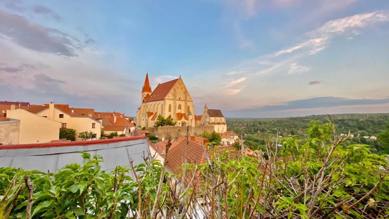 Apartmany Na Mikulasskem Namesti Зноймо Экстерьер фото